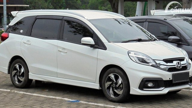 Kredit Mobil Ex Taxi Blue Bird 2016. Kredit Mobilio Bekas Taksi Keluaran 2016, Angsuran Rp 2 Jutaan