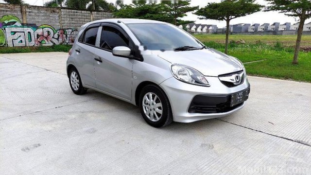 Harga Mobil Bekas Honda Brio E Matic 2013. Harga Honda Brio bekas 2013 Desember 2021