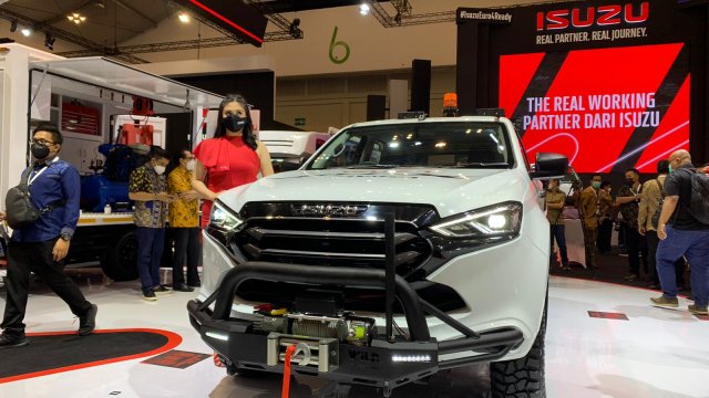 Harga Mobil Isuzu Mux 2021. Review Isuzu mu-X 4x4 2021: Siap Patahkan Dominasi Pajero