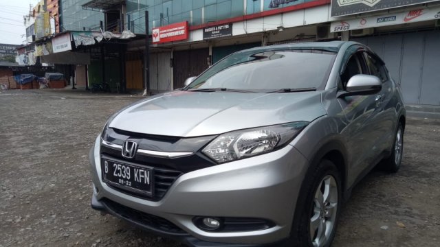 Harga Hrv Bekas Jakarta. Harga mobil Honda HR-V 2017 bekas Maret 2022