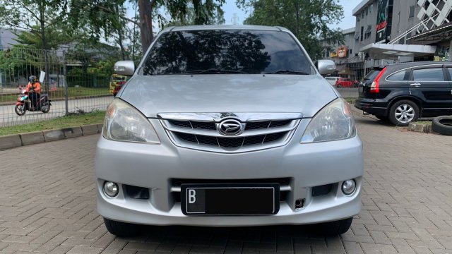 Harga Mobil Xenia Tahun 2010. Jual beli Daihatsu Xenia 2010 bekas murah di Indonesia