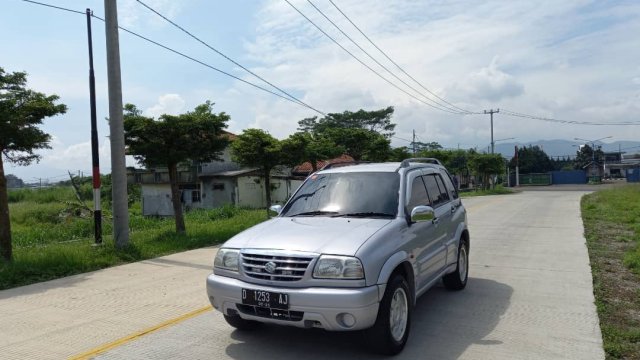 Harga Mobil Suzuki Escudo Tahun 2000. Mobil Escudo bekas