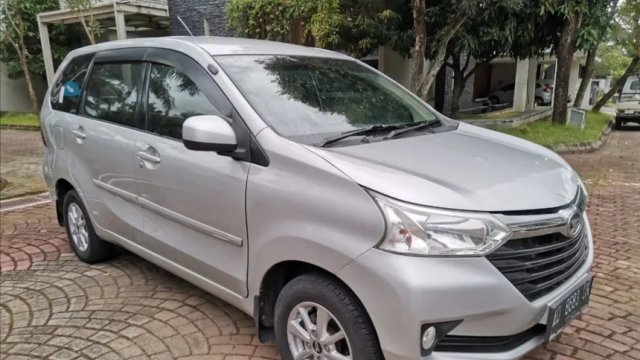 Harga Mobil Bekas Xenia 2017. Jual beli Daihatsu Xenia 2017 bekas murah di Cintamobil