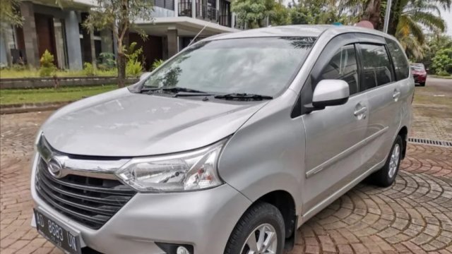 Harga Mobil Xenia Baru 2017. Jual beli Daihatsu Xenia 2017 bekas murah di Cintamobil