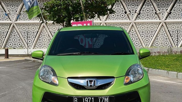 Harga Honda Brio Bekas 2012. Jual beli Honda Brio 2012 bekas murah di Indonesia