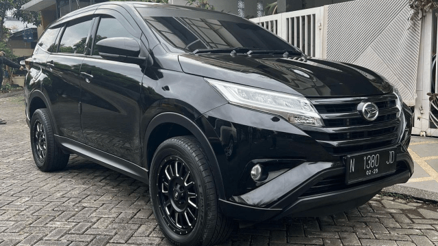 Terios Terbaru Warna Hitam. Beli mobil Daihatsu Terios X warna Hitam bekas, baru: harga nego