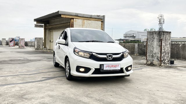 Honda Brio Satya Putih. Jual mobil Honda Brio 2018 warna Putih bekas, aman, murah