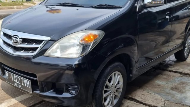 Harga Mobil Xenia Bekas Tahun 2009. Jual beli Daihatsu Xenia 2009 bekas murah di Indonesia