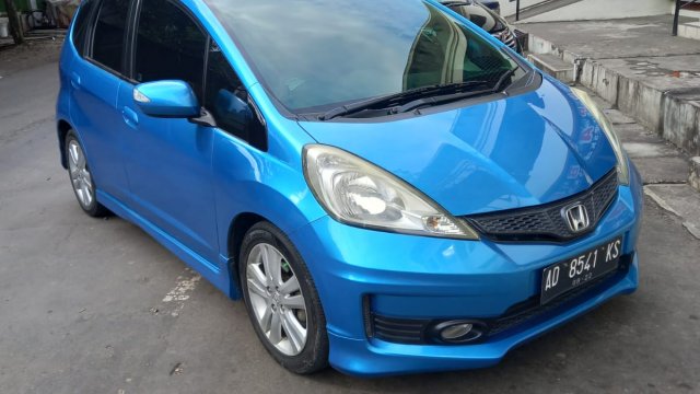 Mobil Honda Jazz Warna Biru. Beli mobil Honda Jazz warna Biru bekas, baru terpercaya, tidak