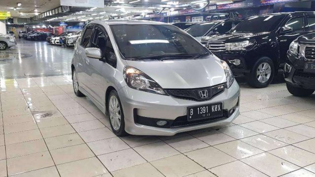 Harga Honda Jazz 2013 Matic. Jual beli Honda Jazz 2013 bekas murah di Indonesia