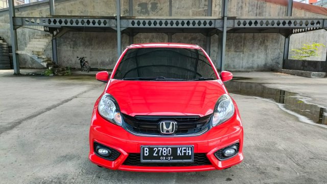 Mobil Brio Merah Terbaru. Beli mobil Honda Brio warna Merah bekas, baru: bebas rasa