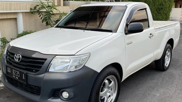 Hilux Single Cabin 4x4 Bekas. Toyota Hilux bekas