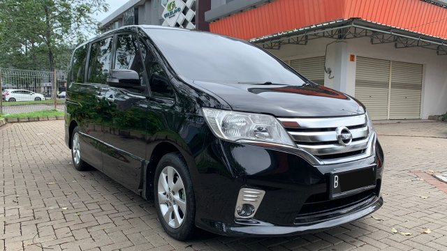 Gambar Mobil Nissan Serena. Jual Beli Mobil Serena Bekas Murah & Cari Mobil Bekas di Indonesia