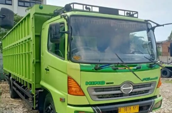 Harga Bus Bekas Hino. Jual beli Hino Bus 2019 bekas murah di Indonesia