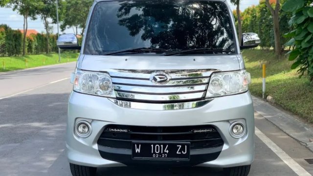 Harga Mobil Bekas Luxio. Daihatsu Luxio bekas