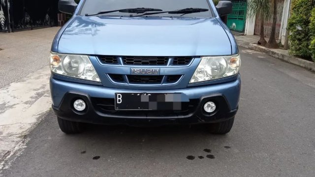 Interior Isuzu Mux Manual. Beli mobil Isuzu MU-X Manual bekas, baru: bebas rasa khawatir