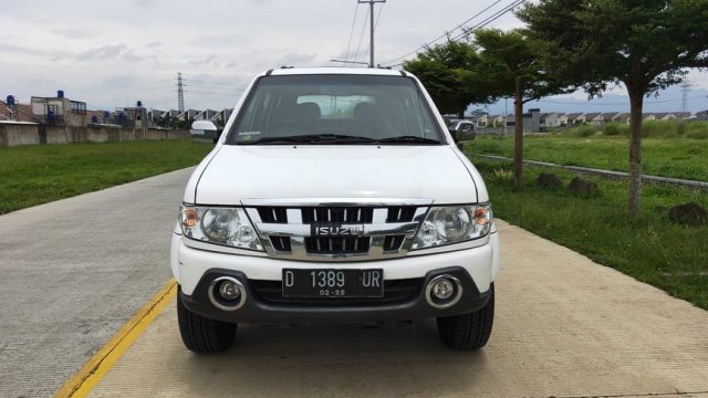 Harga Isuzu Panther Grand Touring 2020. Jual Beli Mobil Panther GRAND TOURING Bekas Murah & Cari