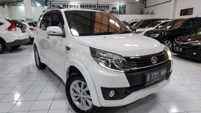 Harga Mobil Terios Bekas 2015. Jual beli Daihatsu Terios 2015 bekas murah di Indonesia