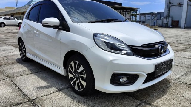 Mobil Brio Warna Putih. Jual mobil Honda Brio 2018 warna Putih bekas, aman, murah