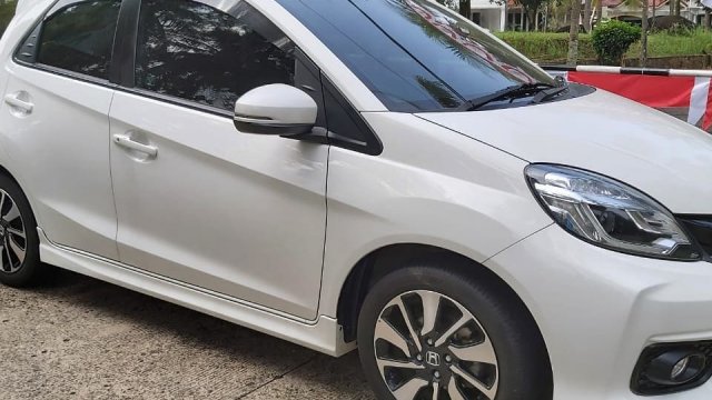 Honda Brio Warna Putih. Jual mobil Honda Brio 2018 warna Putih bekas, aman, murah