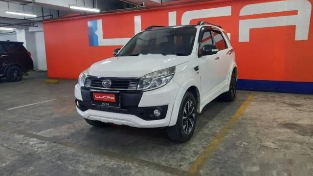 Terios Terbaru Warna Putih. Jual mobil Daihatsu Terios 2016 warna Putih bekas, aman, murah