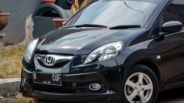 Harga Mobil Brio Matic 2015. Jual beli Honda Brio 2015 bekas murah di Indonesia