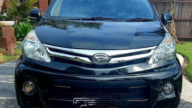 Mobil Xenia Warna Hitam. Beli mobil Daihatsu Xenia 2014 warna Hitam bekas, baru: harga