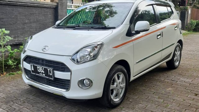 Harga Mobil Honda Ayla. Daihatsu Ayla bekas