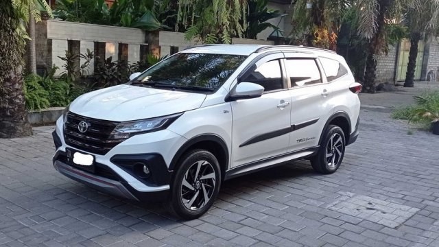 Harga Mobil Bekas Toyota Rush 2018. Jual beli Toyota Rush 2018 bekas murah di Indonesia