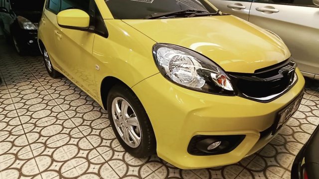 Foto Mobil Honda Brio. Harga Mobil Honda Brio Bekas Terbaru