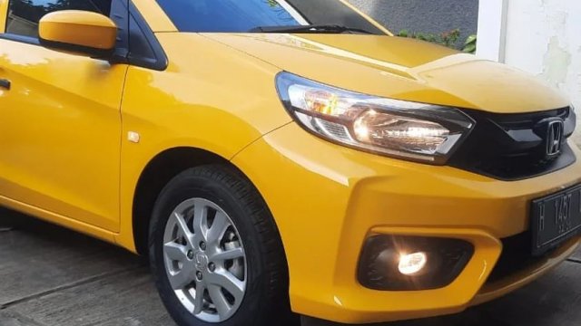 Brio Rs Warna Kuning. Beli mobil Honda Brio RS warna Kuning bekas harga murah