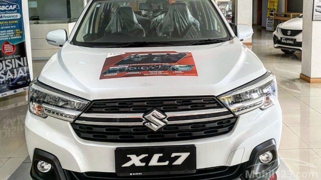 Harga Mobil Bekas Suzuki Xl7. Suzuki XL7 bekas