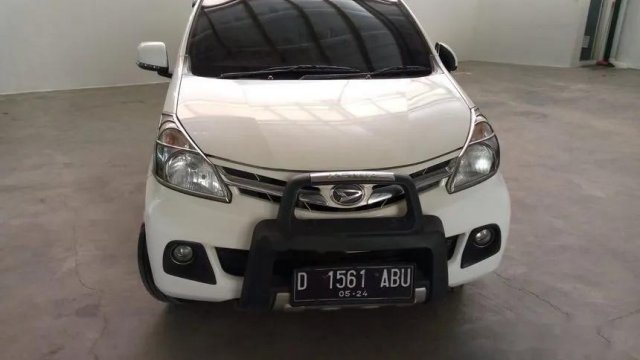 Spesifikasi Xenia R Deluxe 2014. Jual beli Daihatsu Xenia 2014 bekas murah di Indonesia