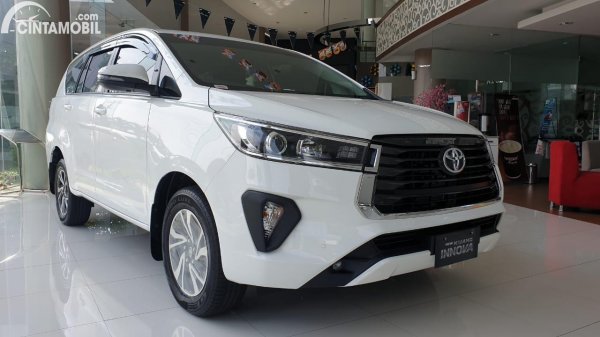 Spesifikasi Innova V Luxury 2013. Mobil Keluarga Premium, Ini Fitur Andalan Toyota Kijang Innova G