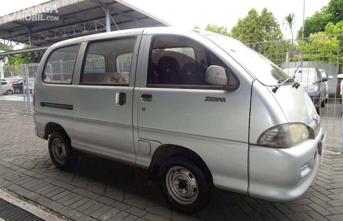 Spesifikasi Daihatsu Zebra Espass 2005. Review Daihatsu Espass 2005: Minibus Andal dari Dulu Sampai