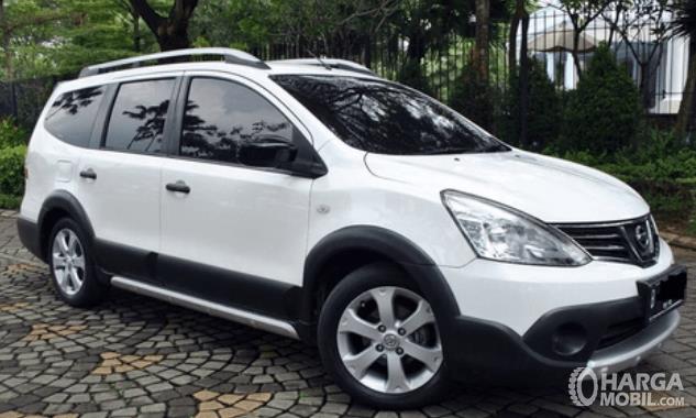 Grand Livina X Gear 2013. Review Nissan Grand Livina X-Gear 2013 : Tampilan Seperti SUV