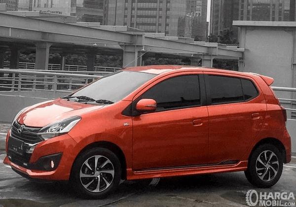 Kelebihan Dan Kekurangan Xenia R 2017. Review Daihatsu Ayla 1.2 R AT Deluxe 2017 : LCGC Masih Relevan