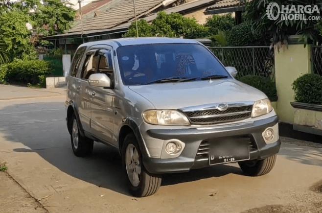 Spesifikasi Daihatsu Taruna Fgx. Spesifikasi Mobil Daihatsu Taruna FGX Oxxy 2005 : SUV 7