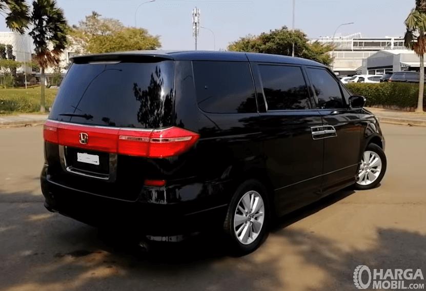 Kelebihan Dan Kekurangan Honda Elysion. Spesifikasi Mobil Honda Elysion Prestige 2008 : MPV Mewah