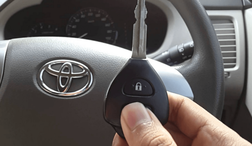 Fungsi Tombol Remot Mobil. Fungsi Dan Cara Penggunaan Tombol Pada Remote Mobil Toyota