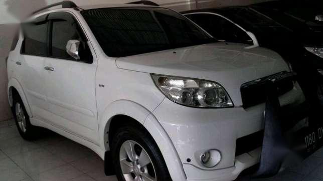 Modifikasi Toyota Rush Putih. Toyota Rush Di Bali