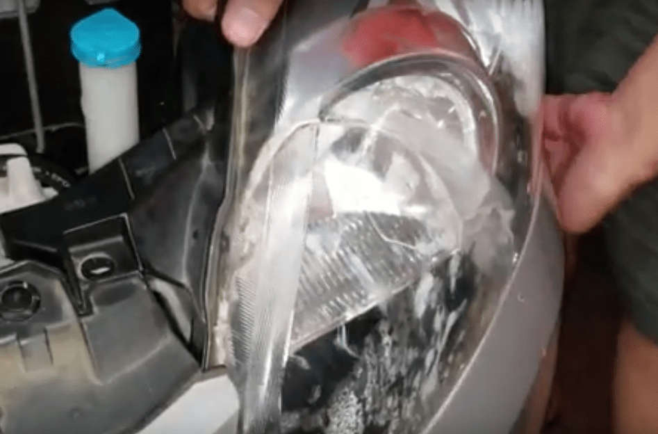 Cara Melepas Headlamp Avanza. Begini Cara Melepas Headlamp Toyota Agya Dan Memasangnya