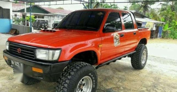 Harga Mobil Yaris Bekas Sumatra Barat. Dijual Toyota Hilux tahun 1997 19921