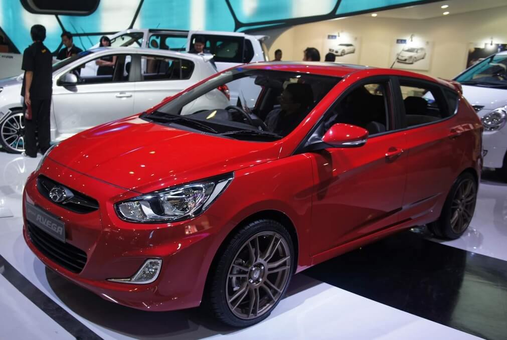 Grand Avega Vs Ford Fiesta. Hyundai Grand Avega