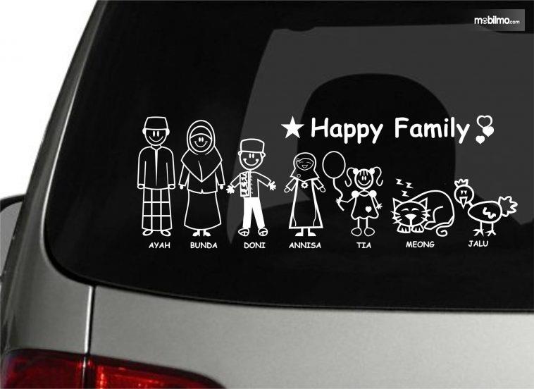 Gambar Tulisan My Family. Hati-hati, Stiker My Family Pada Mobil Bisa Dimanfaatkan Penjahat