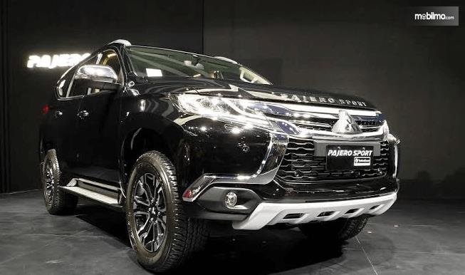 Kelebihan Pajero Rockford Fosgate 2019. Review Mitsubishi Pajero Sport Rockford Fosgate 2018 : Wajah