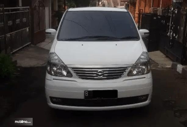 Kelebihan Dan Kekurangan Nissan Serena. Review Nissan Serena 2012 : Mobil MPV Boxy Interior Luas