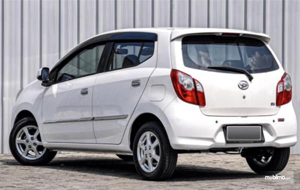 Harga Ayla 2016 Tipe X. Review Daihatsu Ayla 2016: LCGC Cocok Untuk Anak Muda