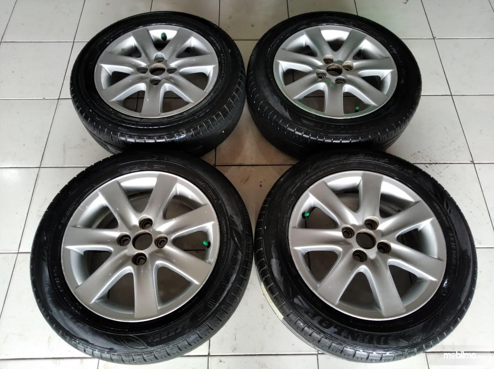 Ban Mobil Dunlop Ring 15. Kenapa Harga Ban Dunlop Ring 15 Lebih Mahal?