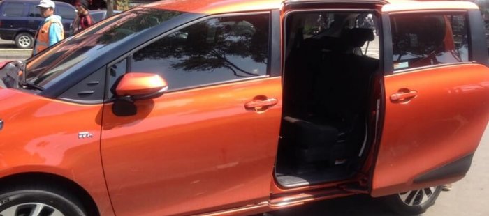 Pintu Otomatis Alphard Tidak Berfungsi. Tips Mengatasi Pintu Geser Elektrik Mobil Yang Macet